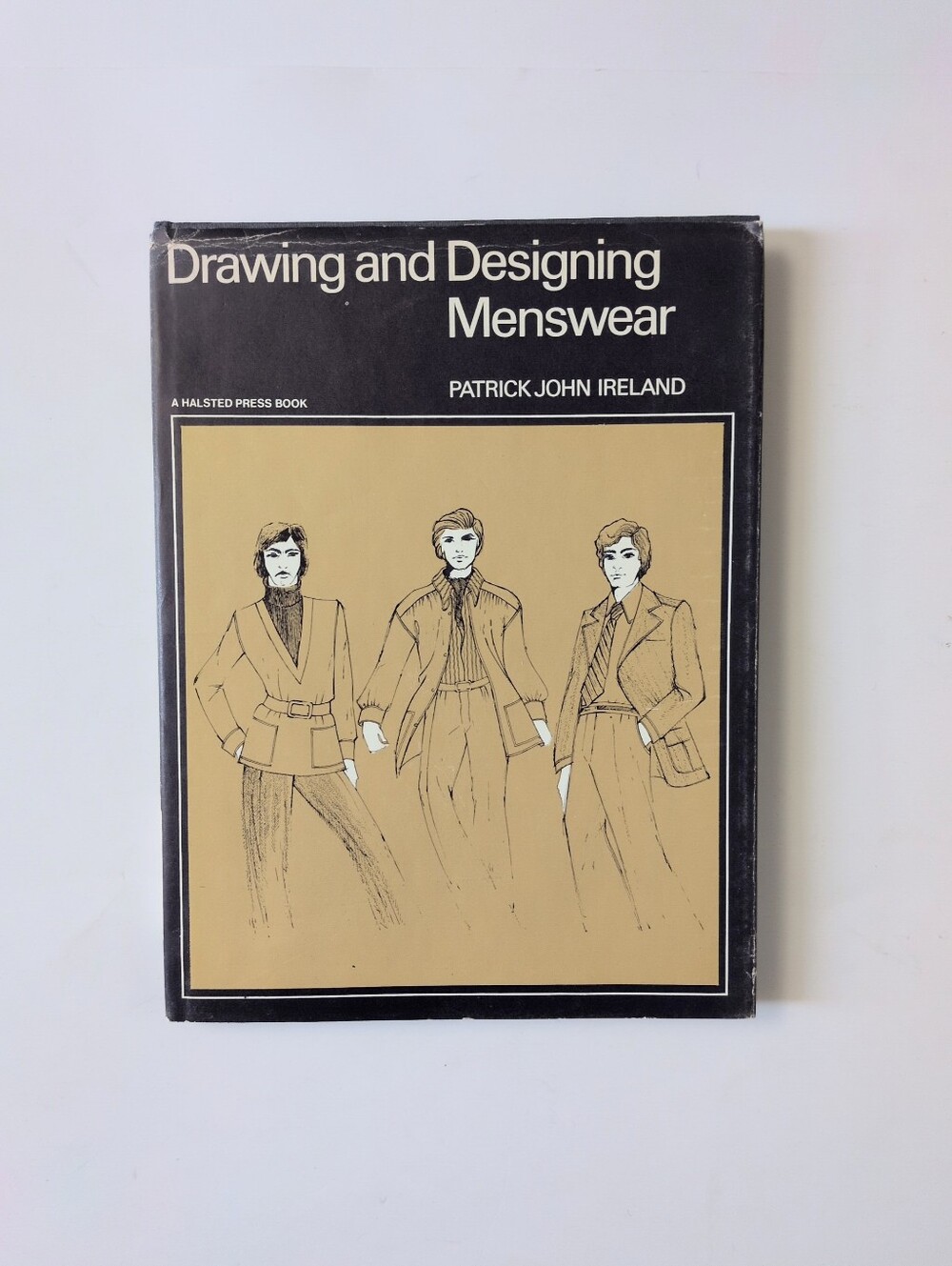 Drawing and Designing Menswear - 1976